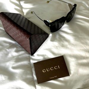 Black with silver hardware Gucci sunglasses